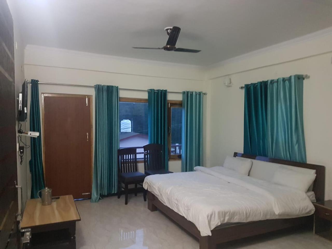 Oyo 23298 Hotel Uttaranchal Inn Nainital Exterior foto